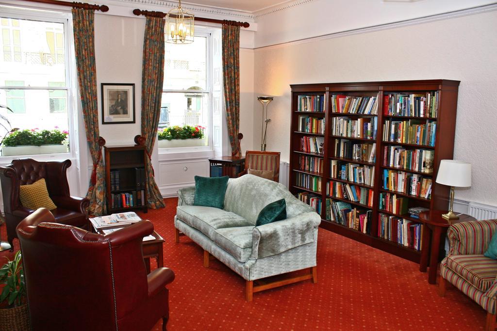 The Penn Club Bed & Breakfast London Bagian luar foto